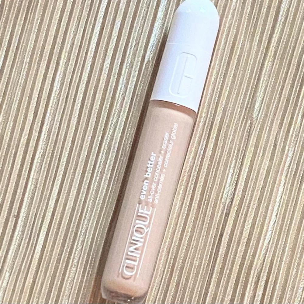 Clinique Even Better All-Over Concealer - BREEZE